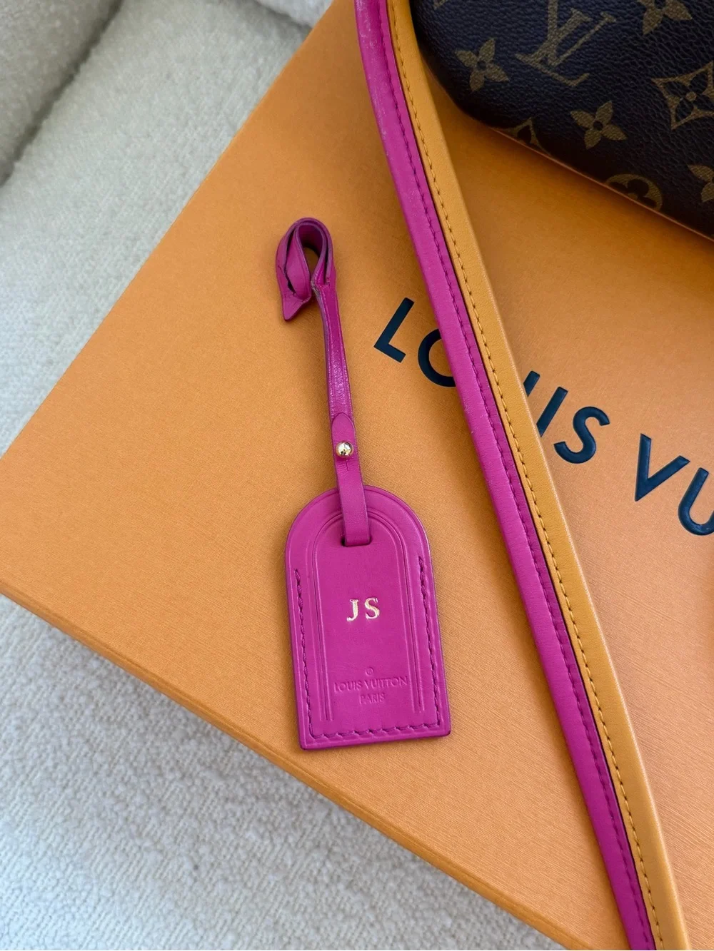 Louis Vuitton Monogram Loretta Crossbody bag